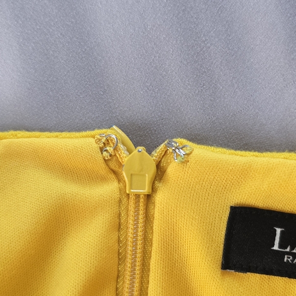 Lauren Ralph Lauren Quilted Pont-Knit Sleeveless Dress In Yellow Size 6 - Picture 3 of 7